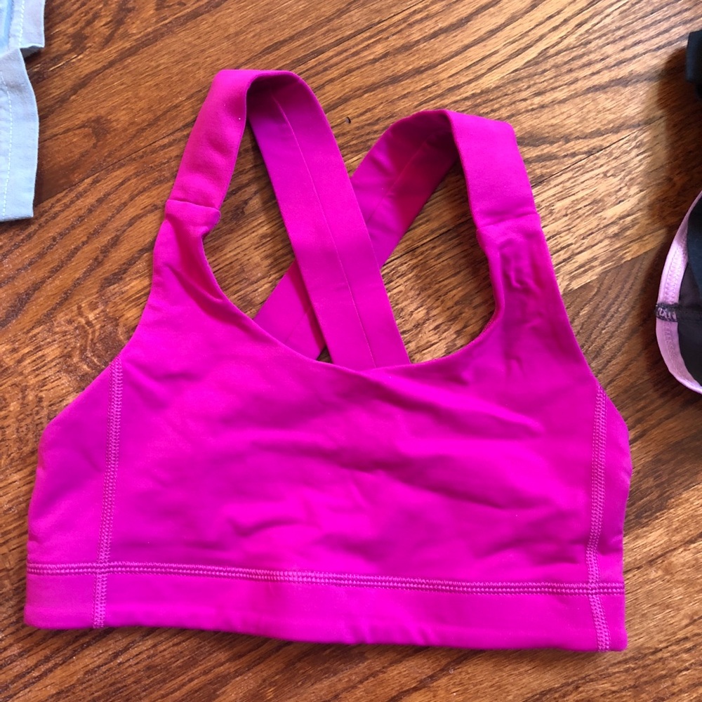 Lululemon sports bra (4)
